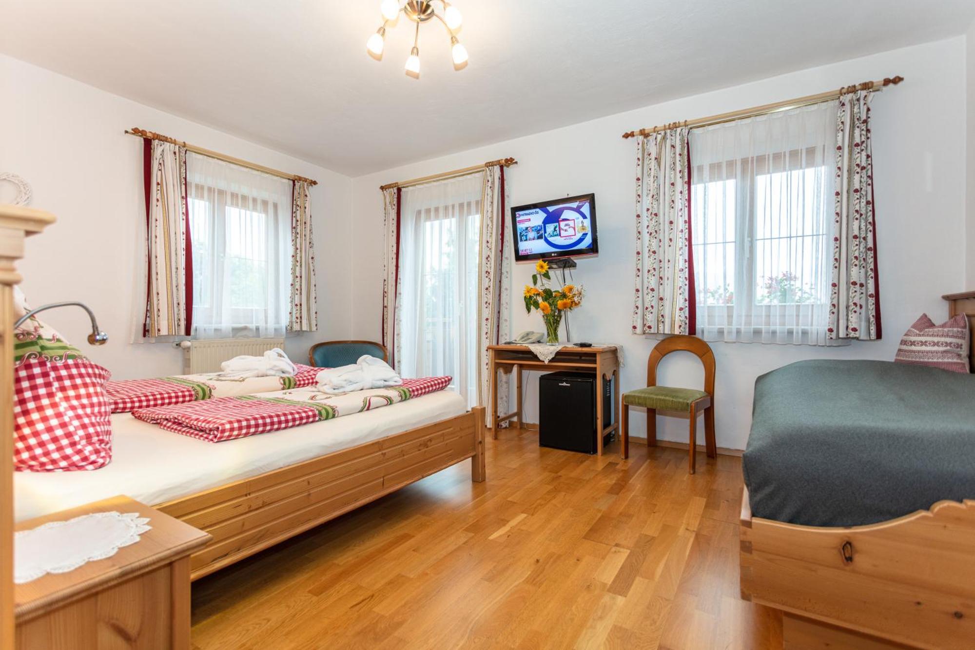 Hotel-Pension Lackenbauer Bad Hofgastein Pokoj fotografie